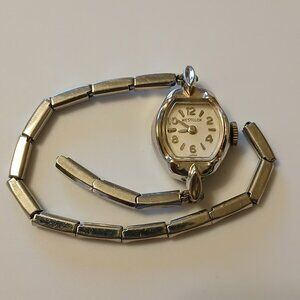 Vtg Westclox Women's Silver Toned Bracelet Band Analog Watch Wind Up - Broken